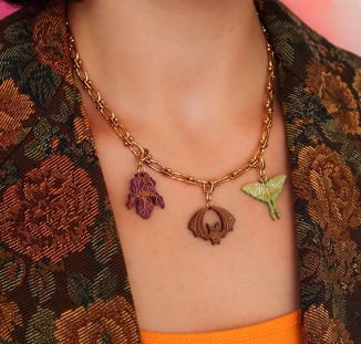 collier charm's nightfall
